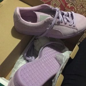 excellent condition still in the box never worn